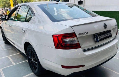 SKODA OCTAVIA STYLE PLUS 1.8 TSI AT PETROL (2017)