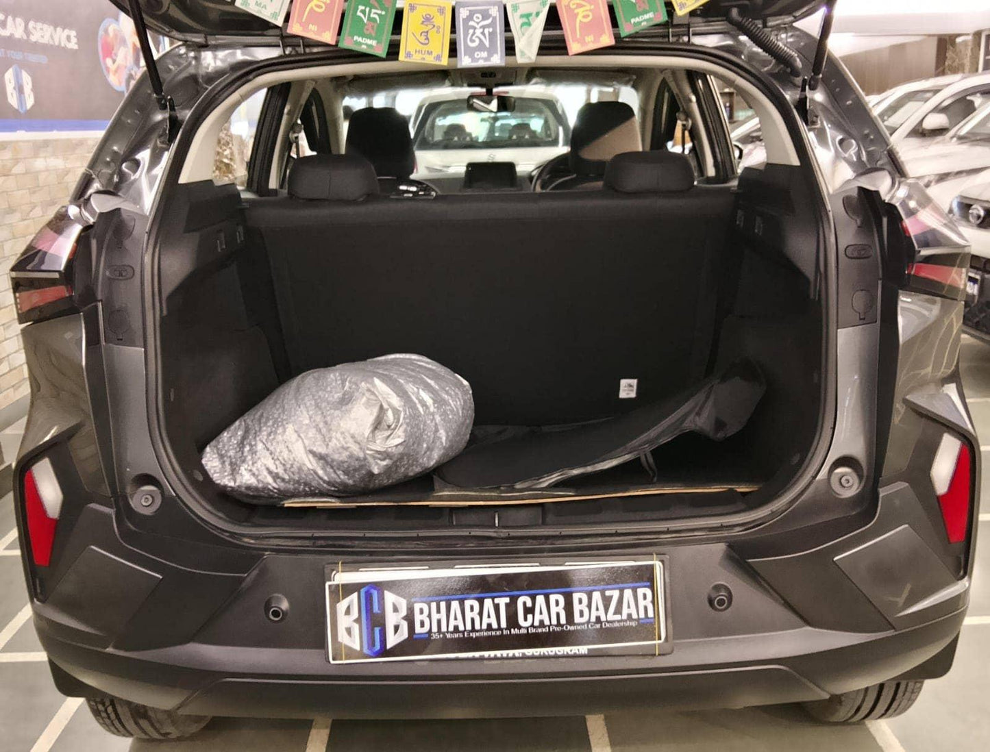 9,000 KMS TATA NEXON 1.2 SMART+ PETROL (2024)