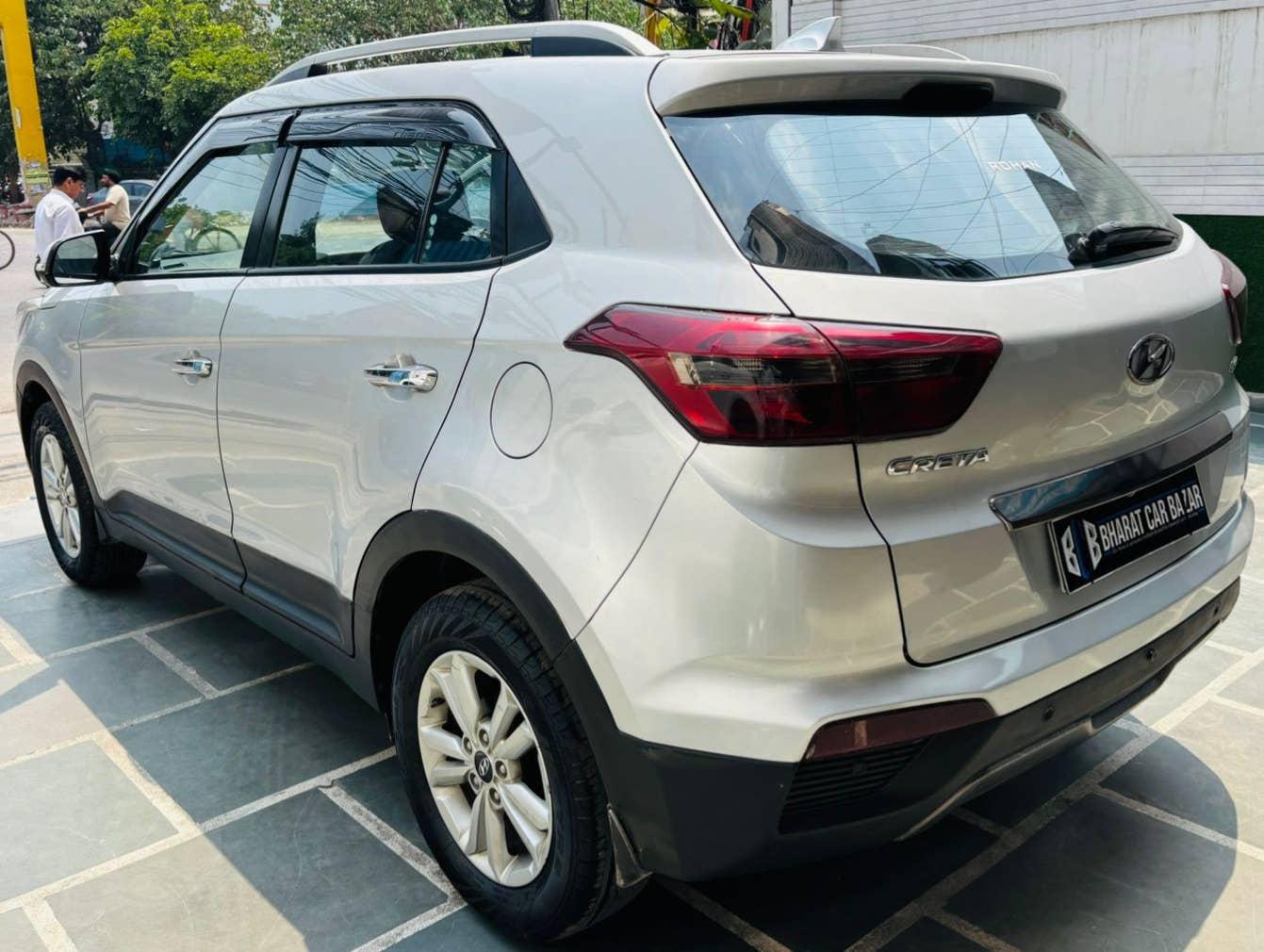 HYUNDAI CRETA SX+ 1.6 MT PETROL (2015)