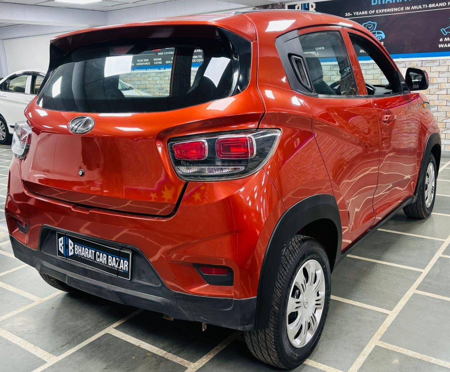 MAHINDRA KUV 100 NXT K4+ PETROL (2017)