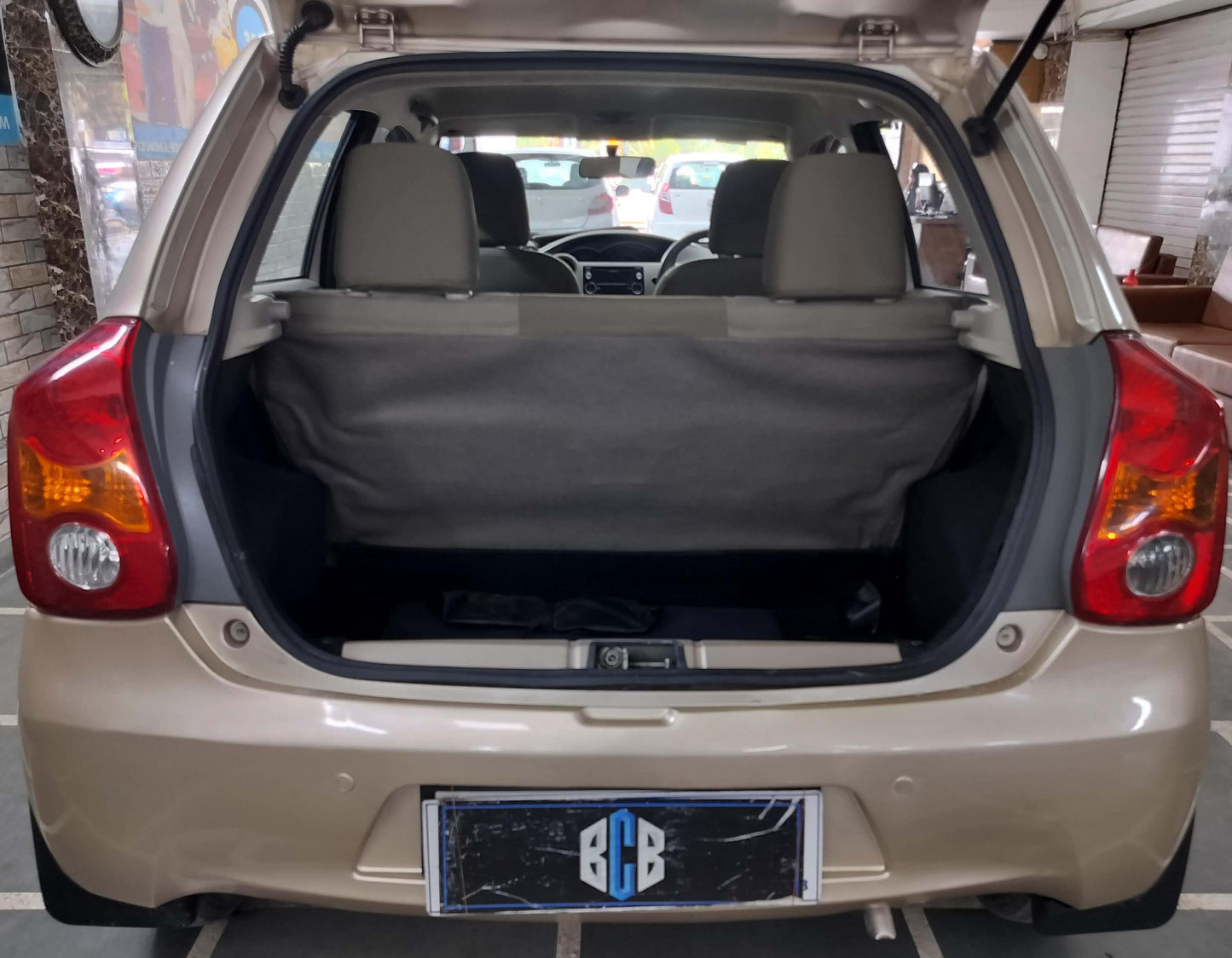 46,000 KMS TOYOTA ETIOS LIVA PETROL (2015)