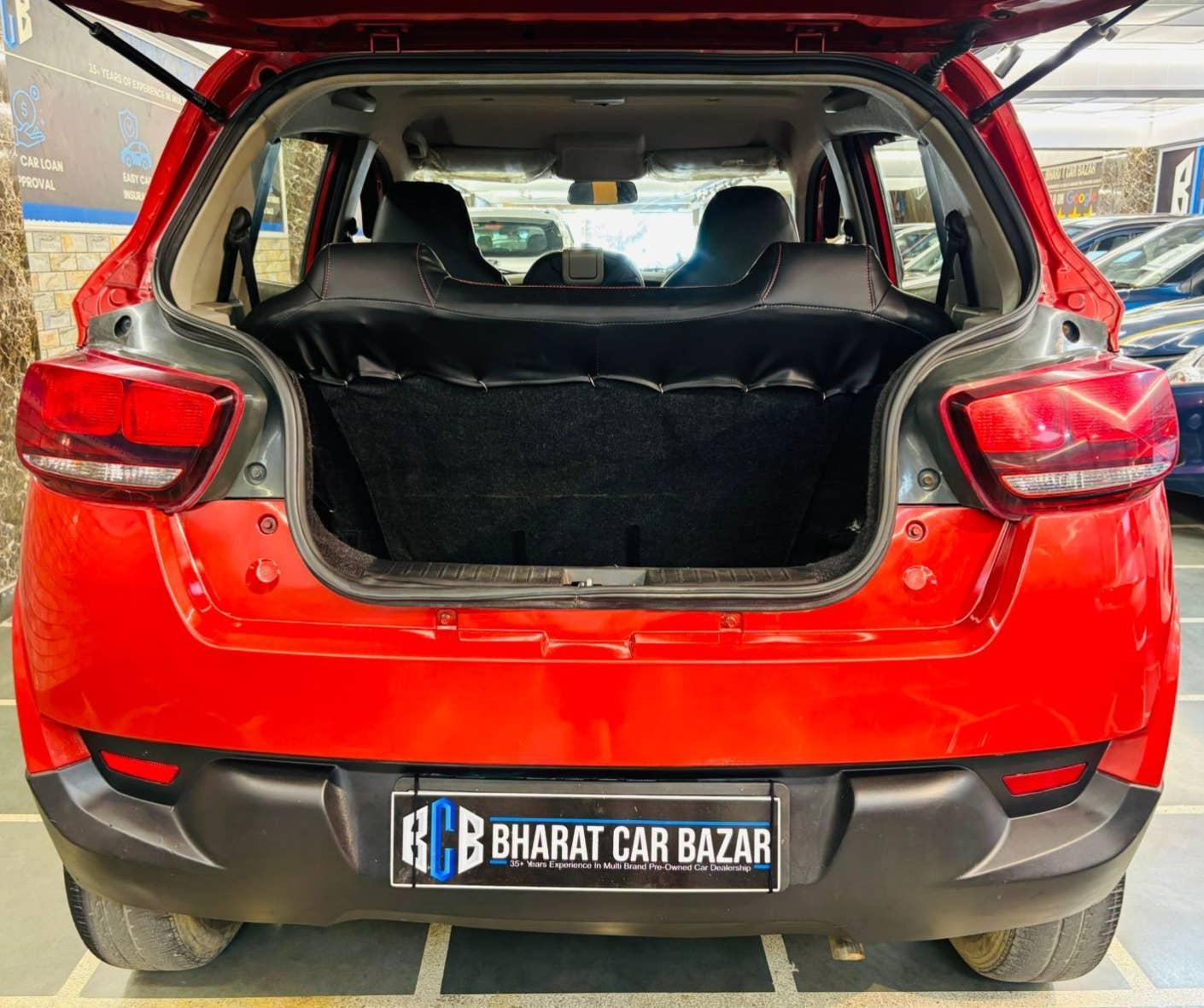 18,000 KMS MAHINDRA KUV 100 K2 6STR PETROL (2016)