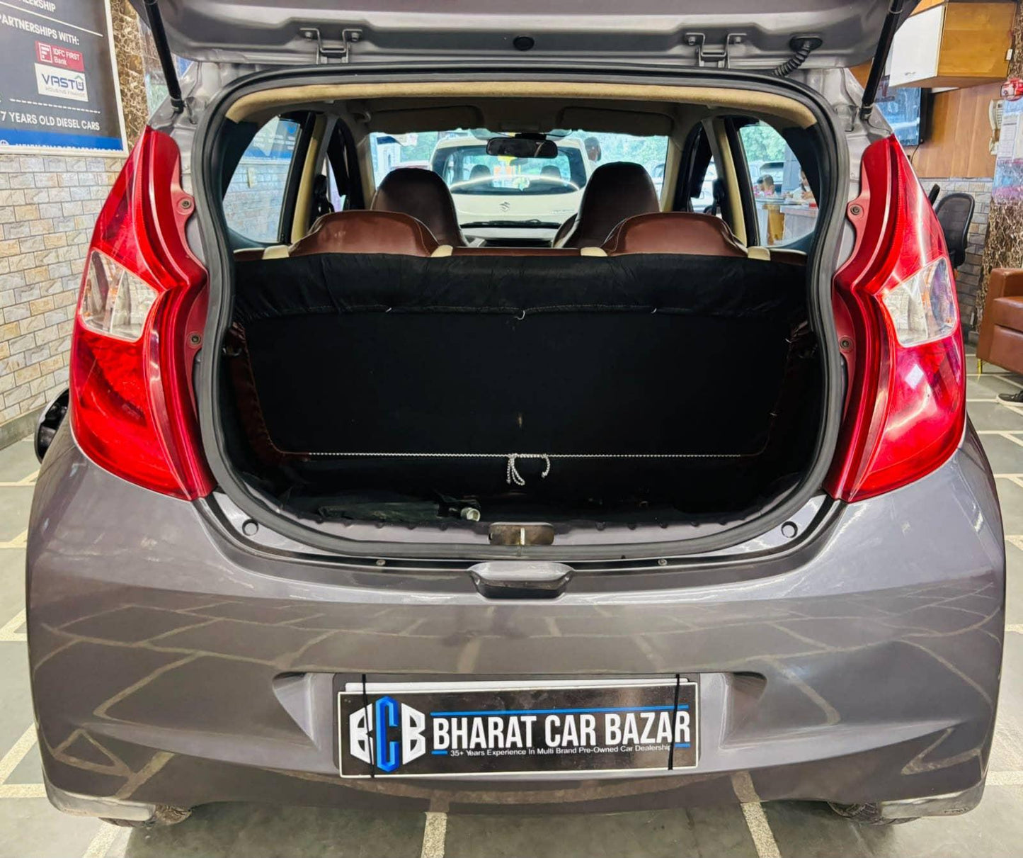 48,000 KMS HYUNDAI EON ERA+ PETROL (2016)