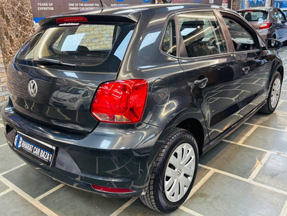 37,000 KMS VOLKSWAGEN POLO 1.2 MPI COMFOTLINE MT PETROL (2016)