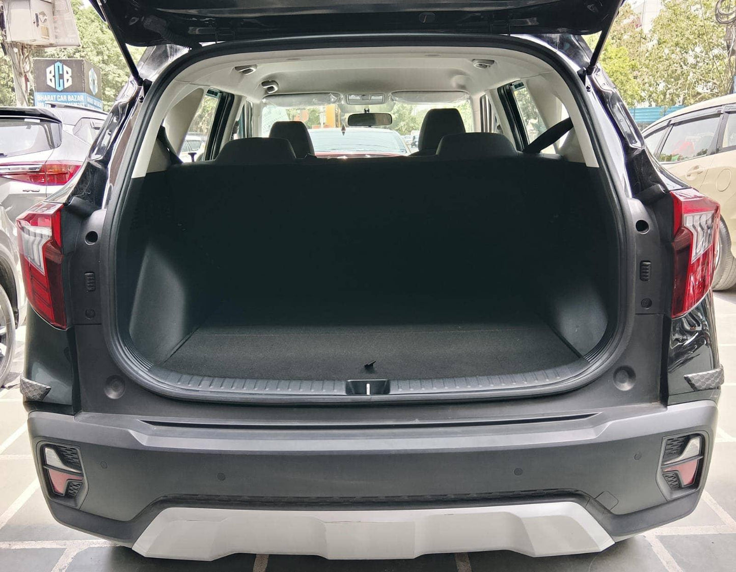 5,000 KMS KIA SELTOS G 1.5 6MT HTE (O) PETROL (2025)