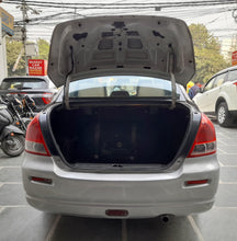 Load image into Gallery viewer, MARUTI DZIRE ZXI CNG (2009)
