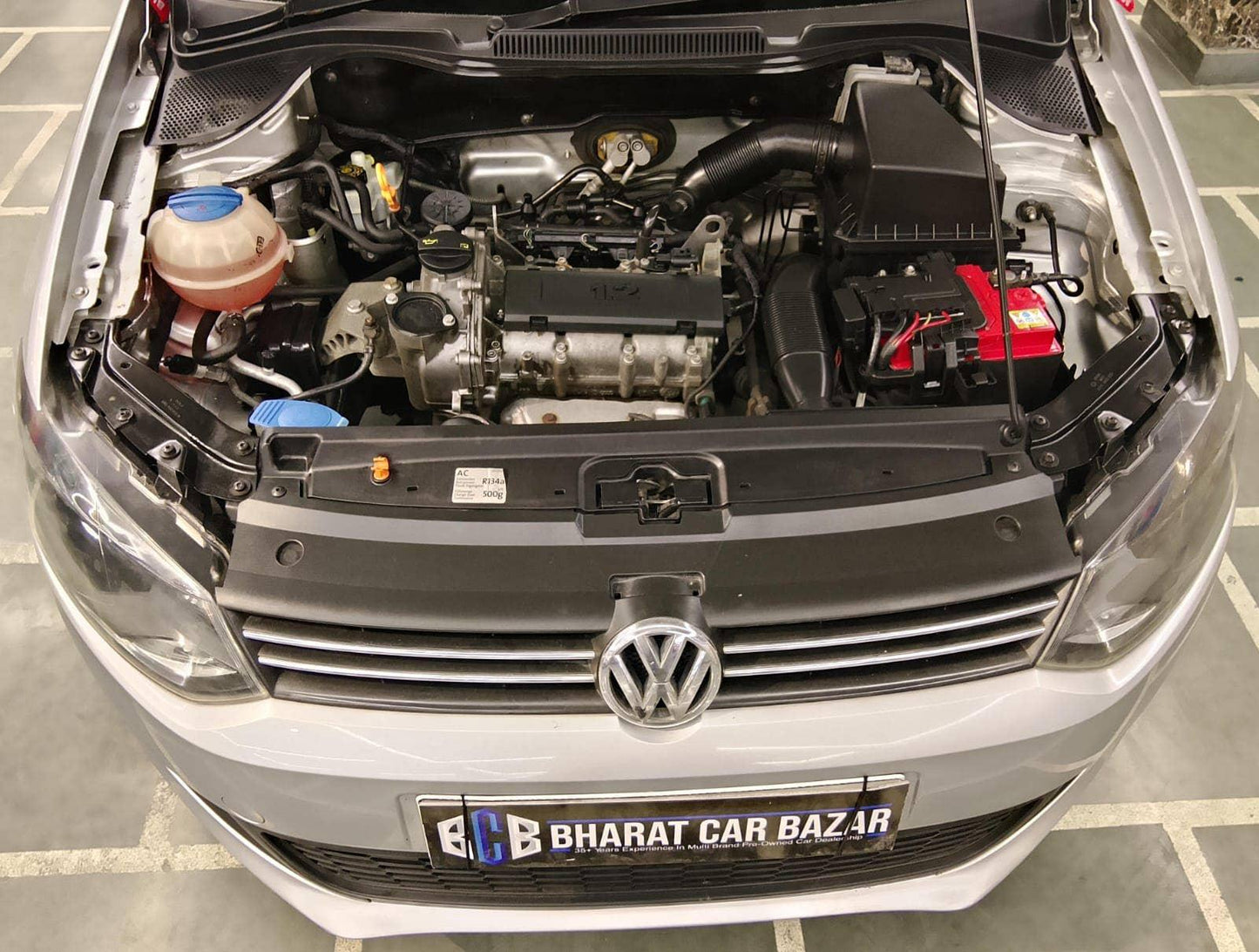 24,000 KMS Volkswagen POLO 1.2 HIGHLINE PETROL (2012)