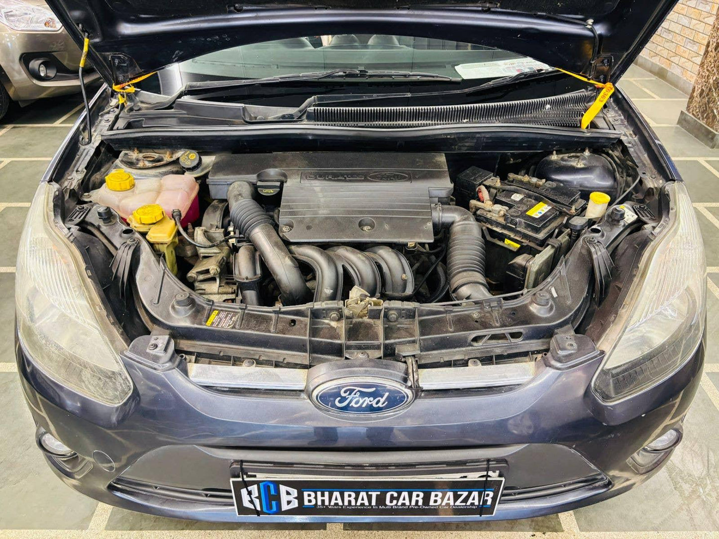 49,000 KMS FORD FIGO 1.2 ZXI PETROL (2012)