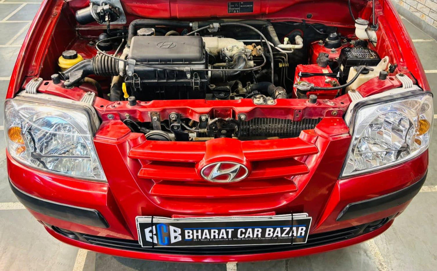 12,000 KMS HYUNDAI SANRO GL PETROL (2014)