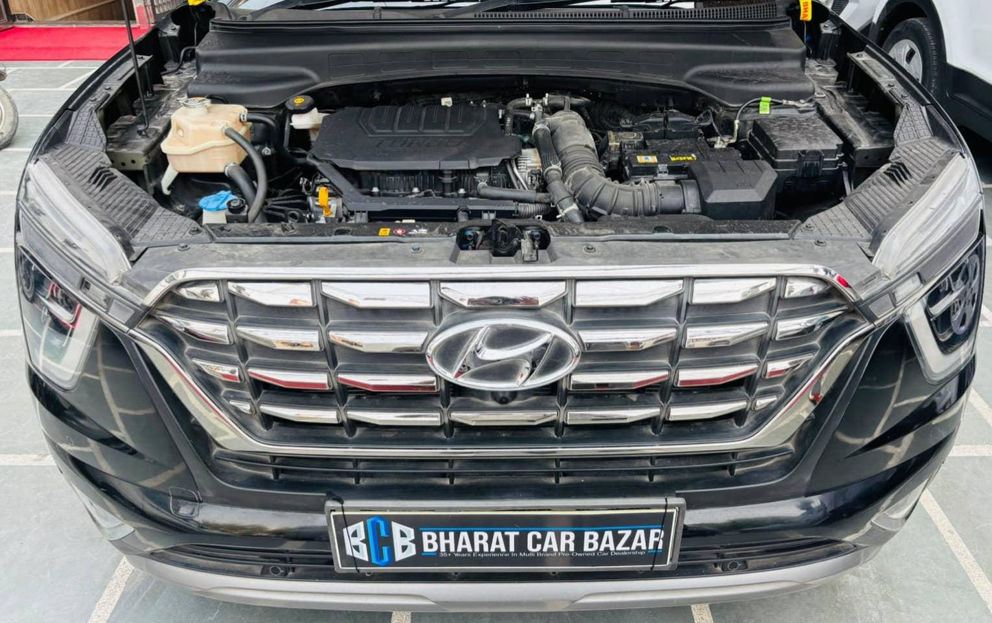 39,000 KMS HYUNDAI ALCAZAR SIGNATURE (O) 6 STR 1.5 DCT PETROL (2023)