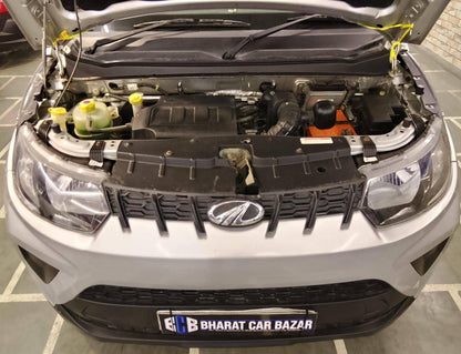 27,000 KMS MAHINDRA KUV 100 K2 NXT PETROL (2018)