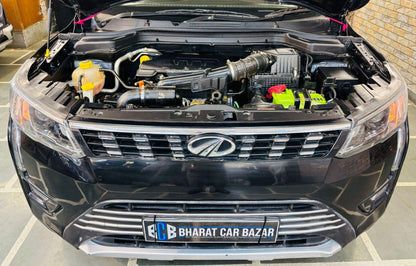 MAHINDRA XUV 300 W8 PETROL (2019)