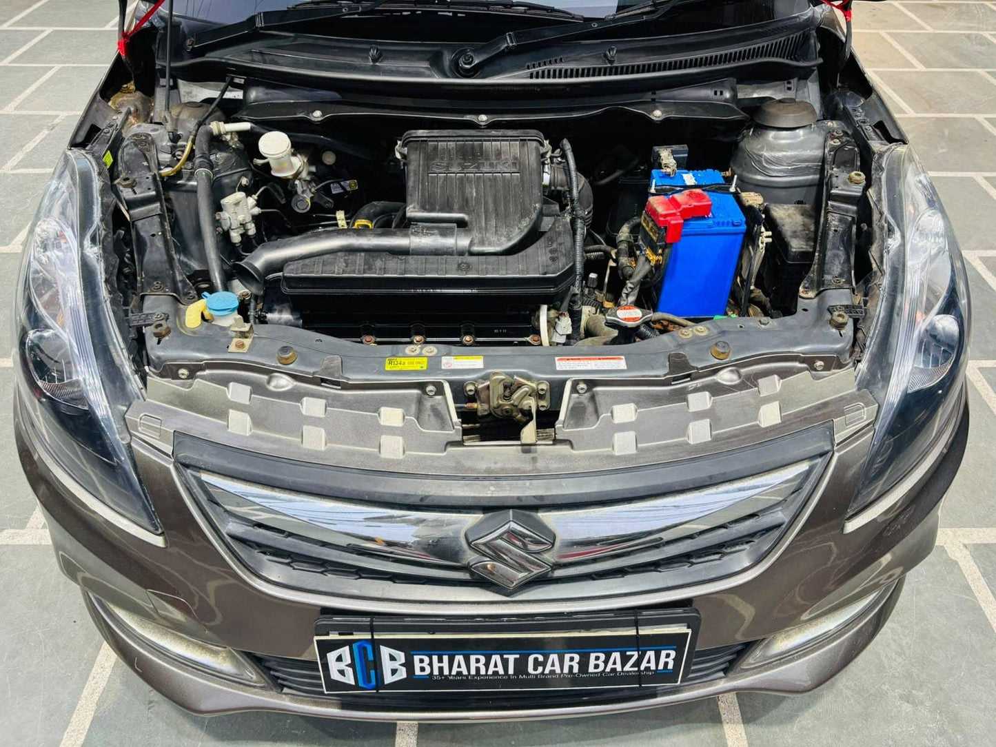 18,000 KMS MARUTI DZIRE VXI PETROL (2017)