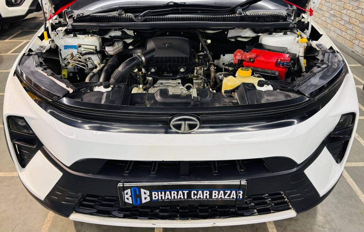 22,000 KMS TATA NEXON 1.2 CREATIVE AMT PETROL (2023)