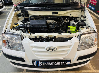 9,000 KMS HYUNDAI SANTRO GL PETROL (2014)