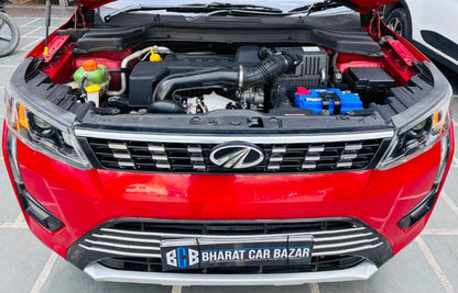 43,000 KMS MAHINDRA XUV 300 W8 DIESEL (2019)