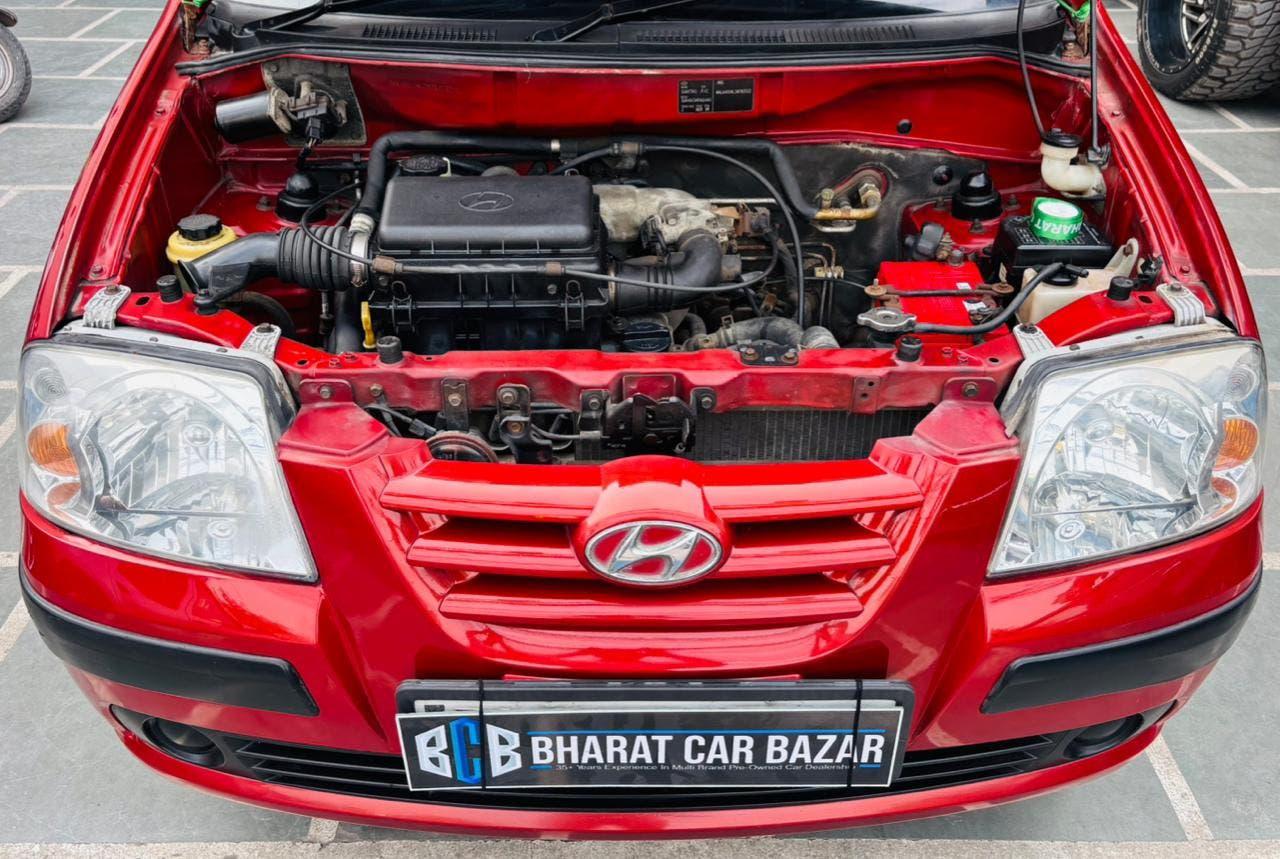 39,000 KMS HYUNDAI SANTRO GL PETROL (2013)