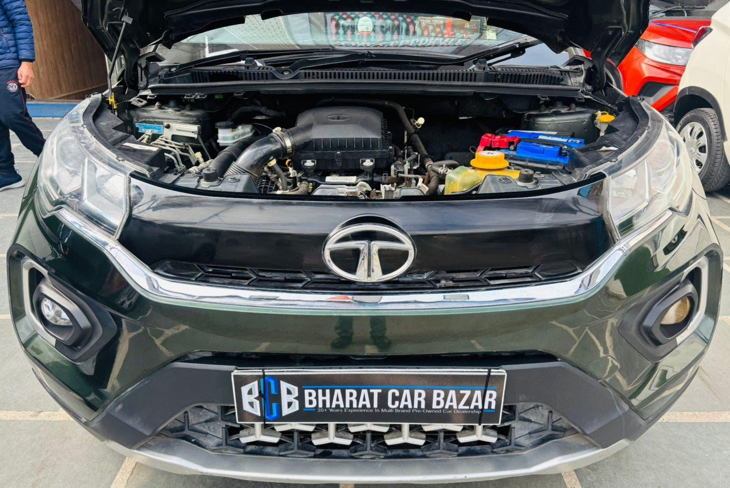 44,000 KMS TATA NEXON XZ+ 1.2 RTN PETROL (2020)