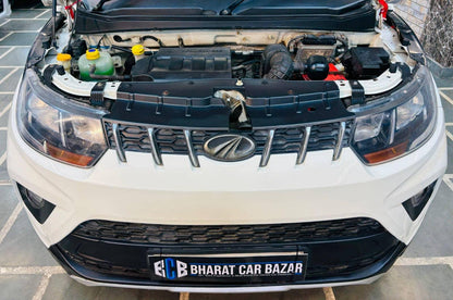 22,000 KMS MAHINDRA KUV 100 K6+ 6STR G NXT PETROL (2018)