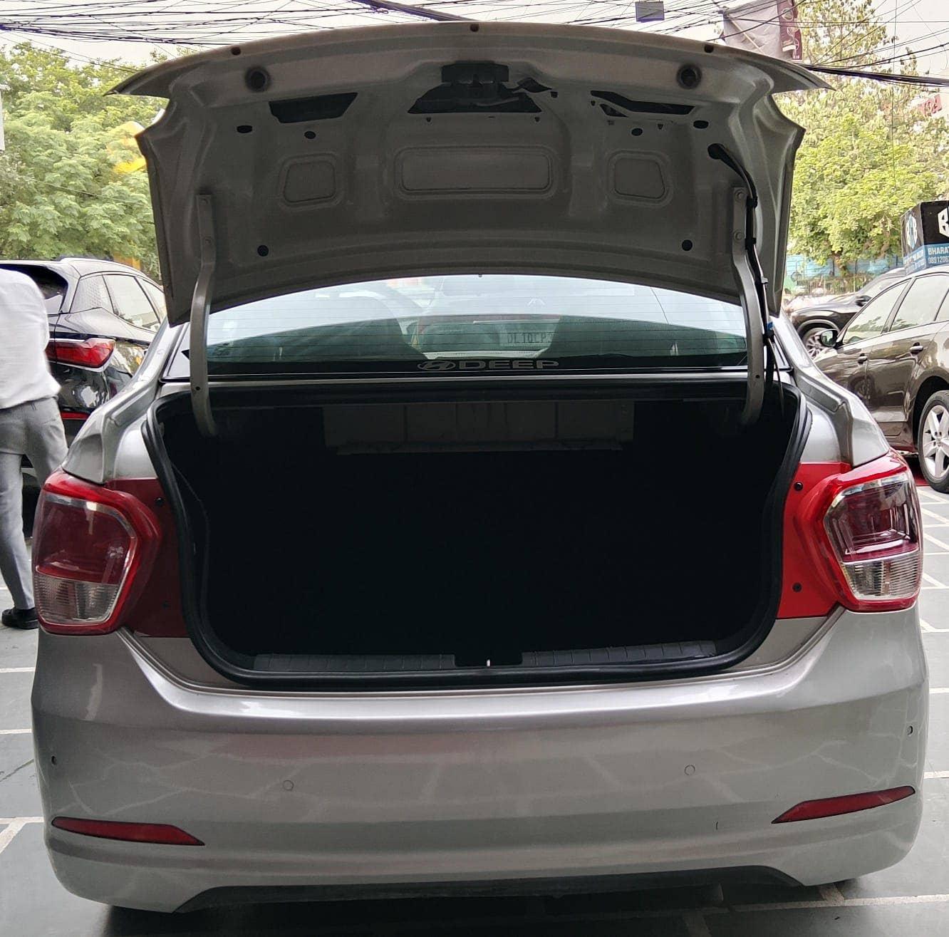 HYUNDAI XCENT S PETROL (2016)