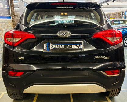 MAHINDRA XUV 300 W8 PETROL (2019)
