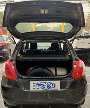 Load image into Gallery viewer, MARUTI SWIFT VXI CNG (2015)
