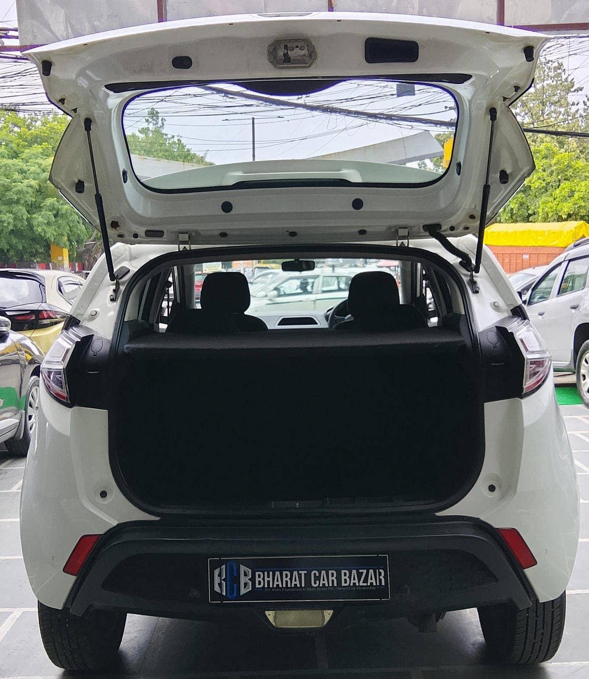 39,000 KMS TATA NEXON XM 1.5 RTQ DIESEL (2018)