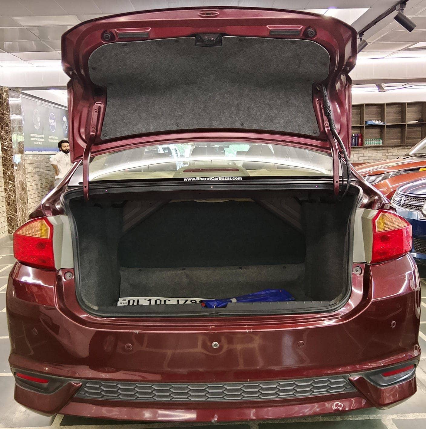 43,000 KMS HONDA CITY 1.5 SV MT PETROL (2017)