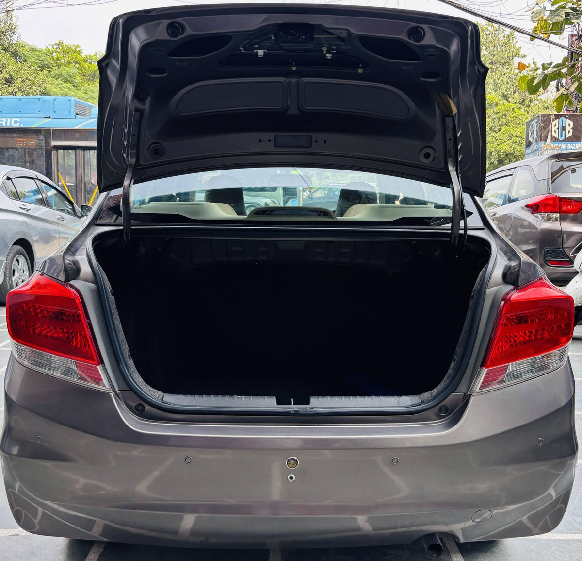23,000 KMS HONDA AMAZE 1.2 S MT PETROL (2014)