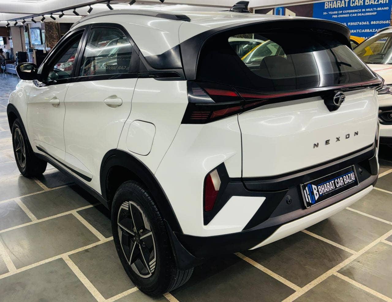 22,000 KMS TATA NEXON 1.2 CREATIVE AMT PETROL (2023)