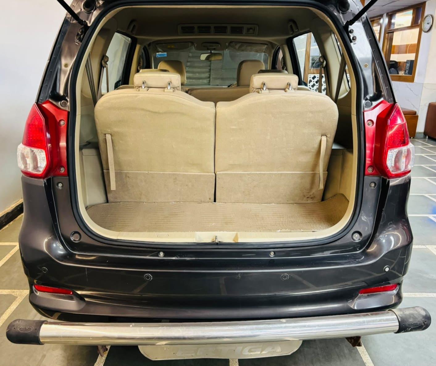 38,000 KMS MARUTI ERTIGA ZXI PETROL (2017)