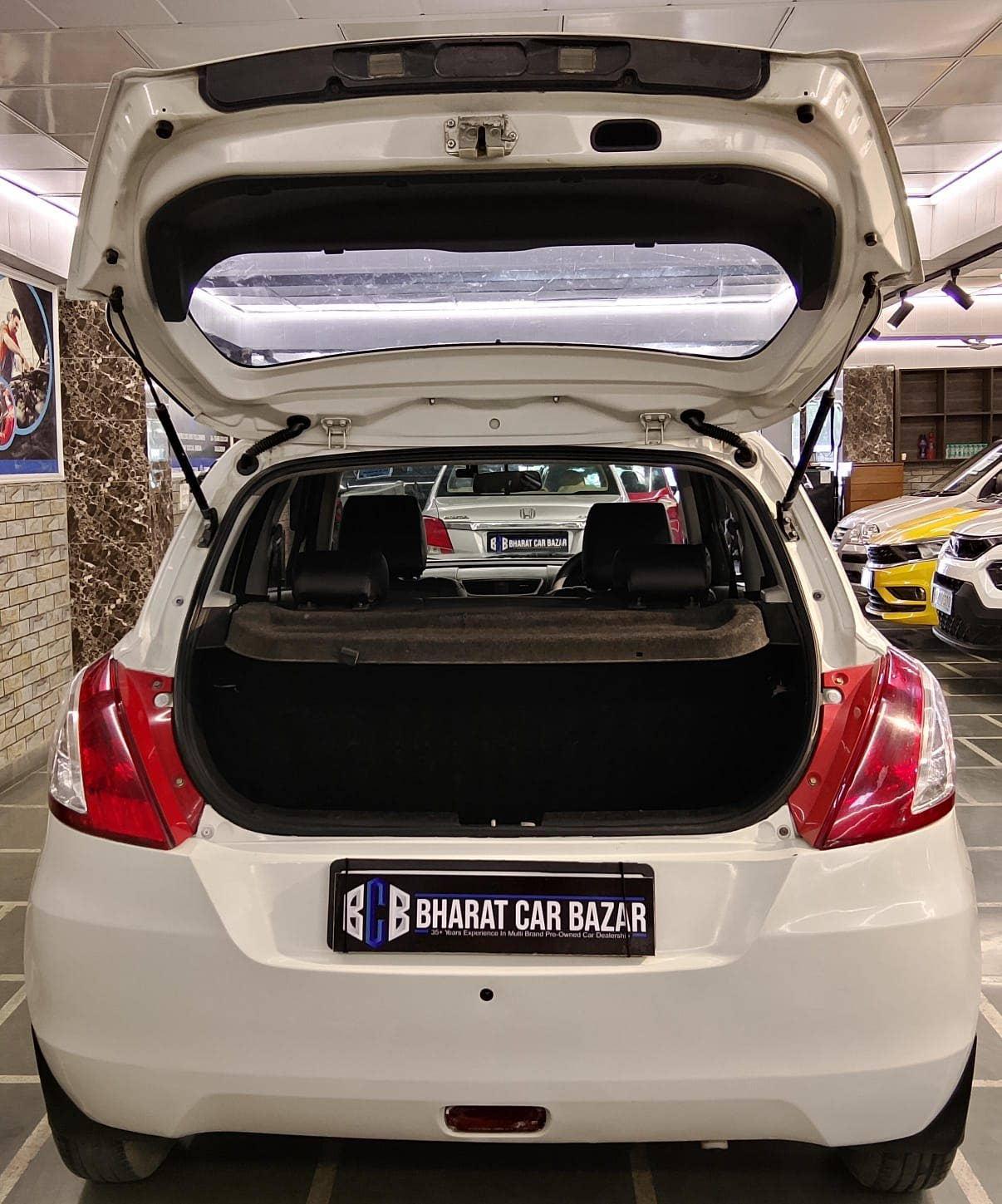 MARUTI SWIFT VXI PETROL (2011)