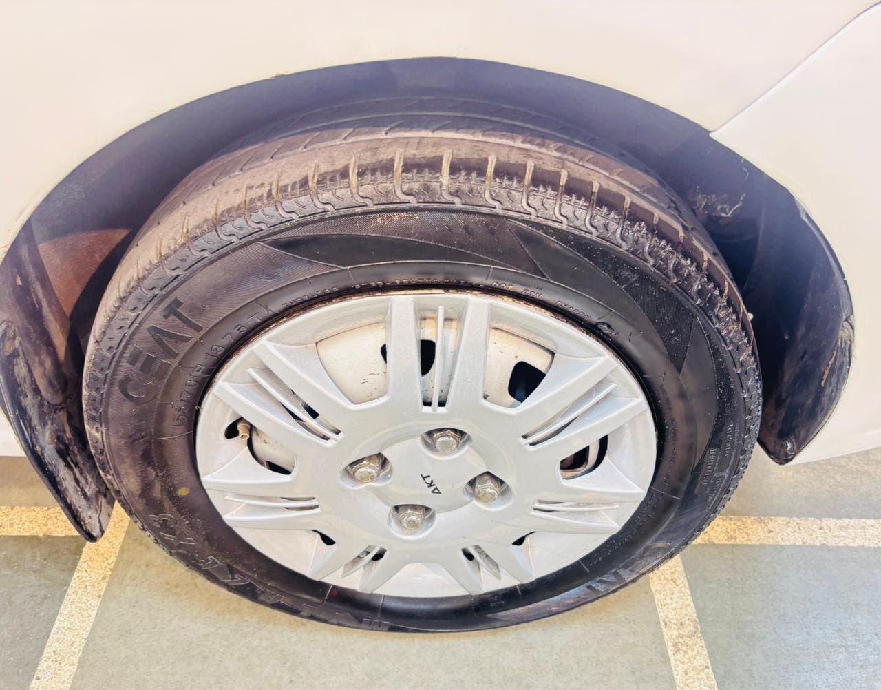 HYUNDAI SANTRO GL PETROL (2011)