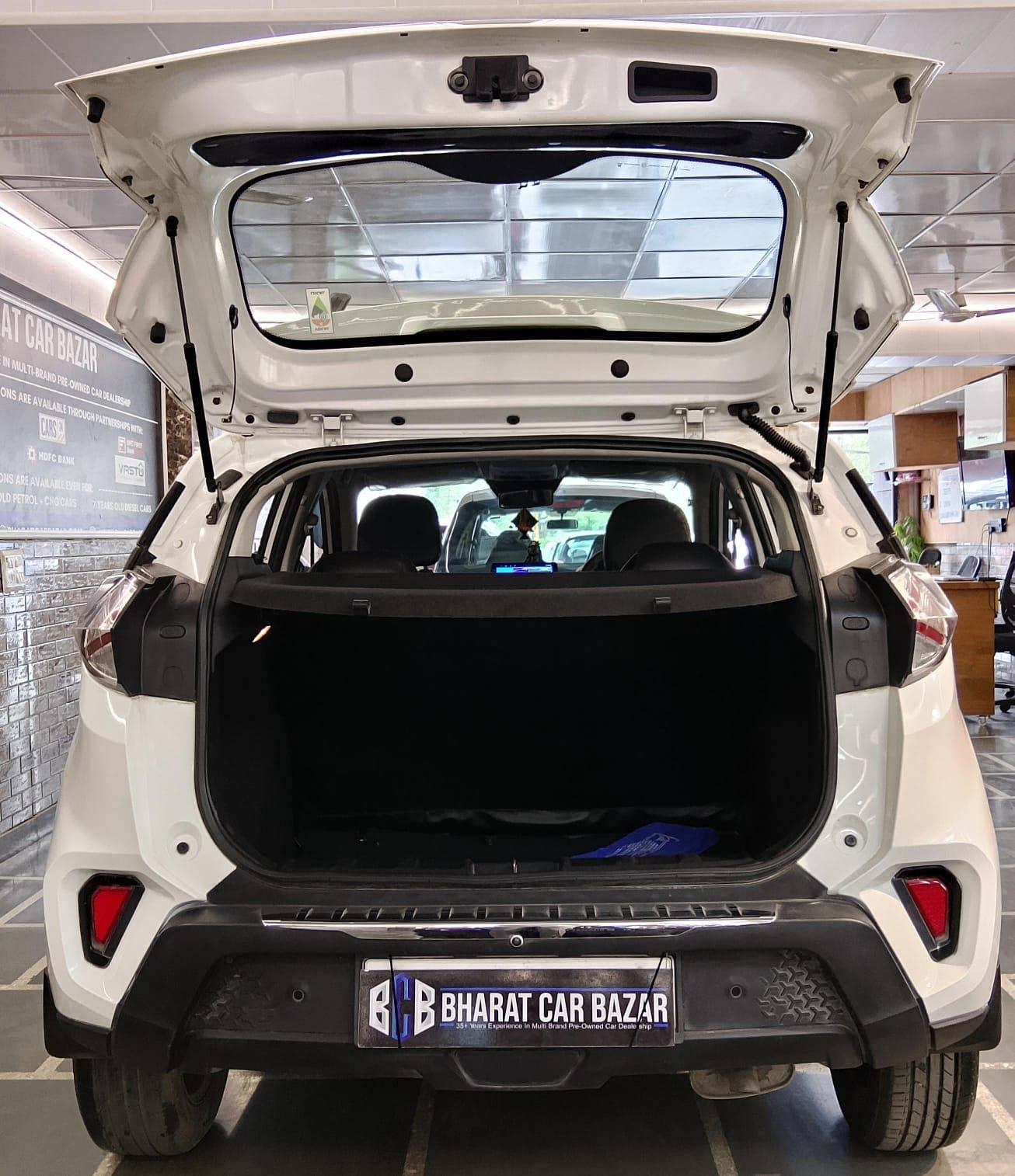 30,000 KMS TATA NEXON 1.2 XM+ S RTN PETROL (2023)