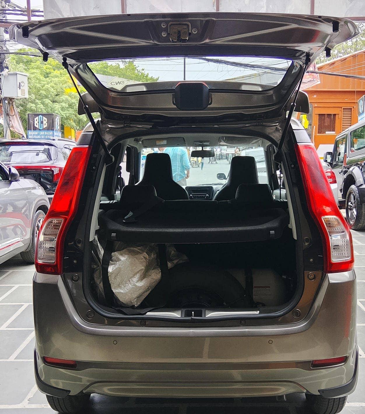 6,000 KMS MARUTI WAGONR VXI GREEN CNG (2022)