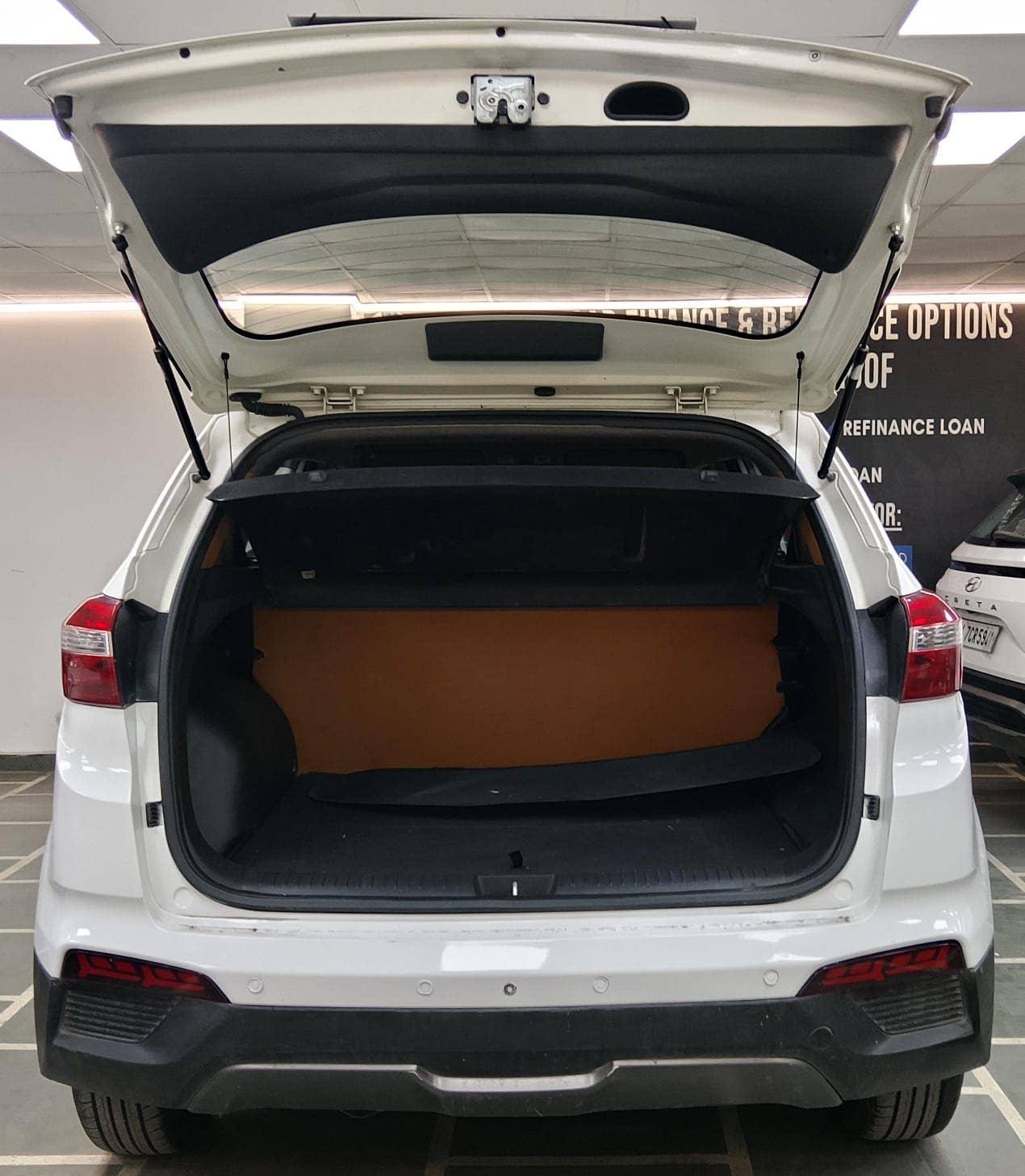 HYUNDAI CRETA 1.6 VTVT PETROL (2016)