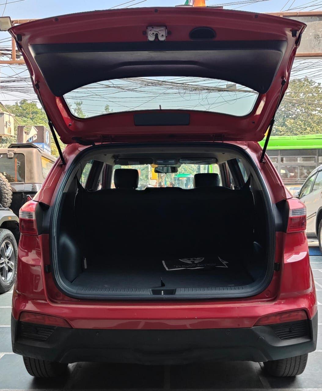 HYUNDAI CRETA E+ PETROL (2017)