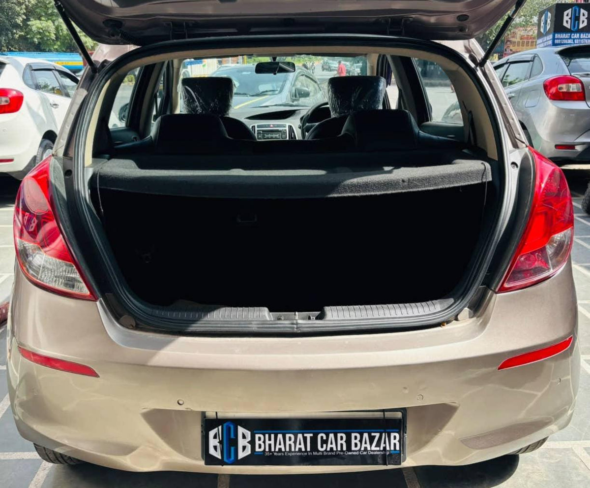 35,000 KMS HYUNDAI I20 MAGNA (O) 1.2 PETROL (2012)