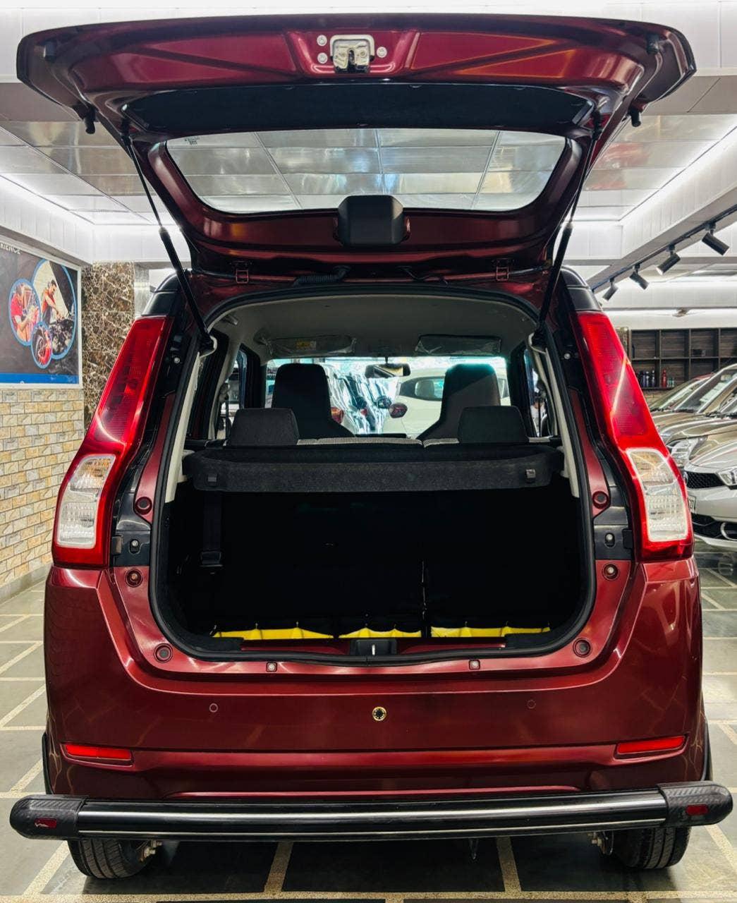 20,000 KMS MARUTI WAGONR ZXI+ AGS PETROL (2023)