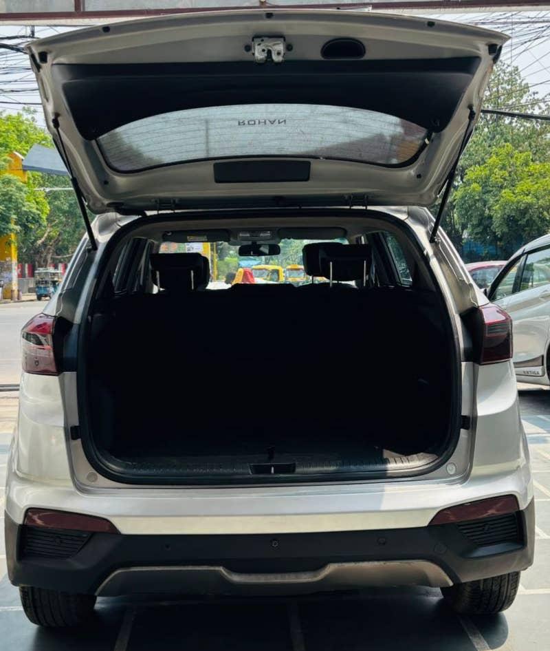 HYUNDAI CRETA SX+ 1.6 MT PETROL (2015)