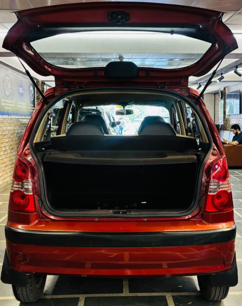 12,000 KMS HYUNDAI SANRO GL PETROL (2014)