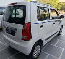 Load image into Gallery viewer, 37,000 KMS MARUTI WAGONR LXI PETROL (2015)
