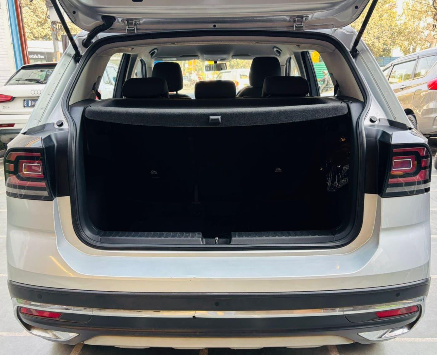 VOLKSWAGEN TAIGUN HIGHLINE 1.0 AT PETROL (2022)