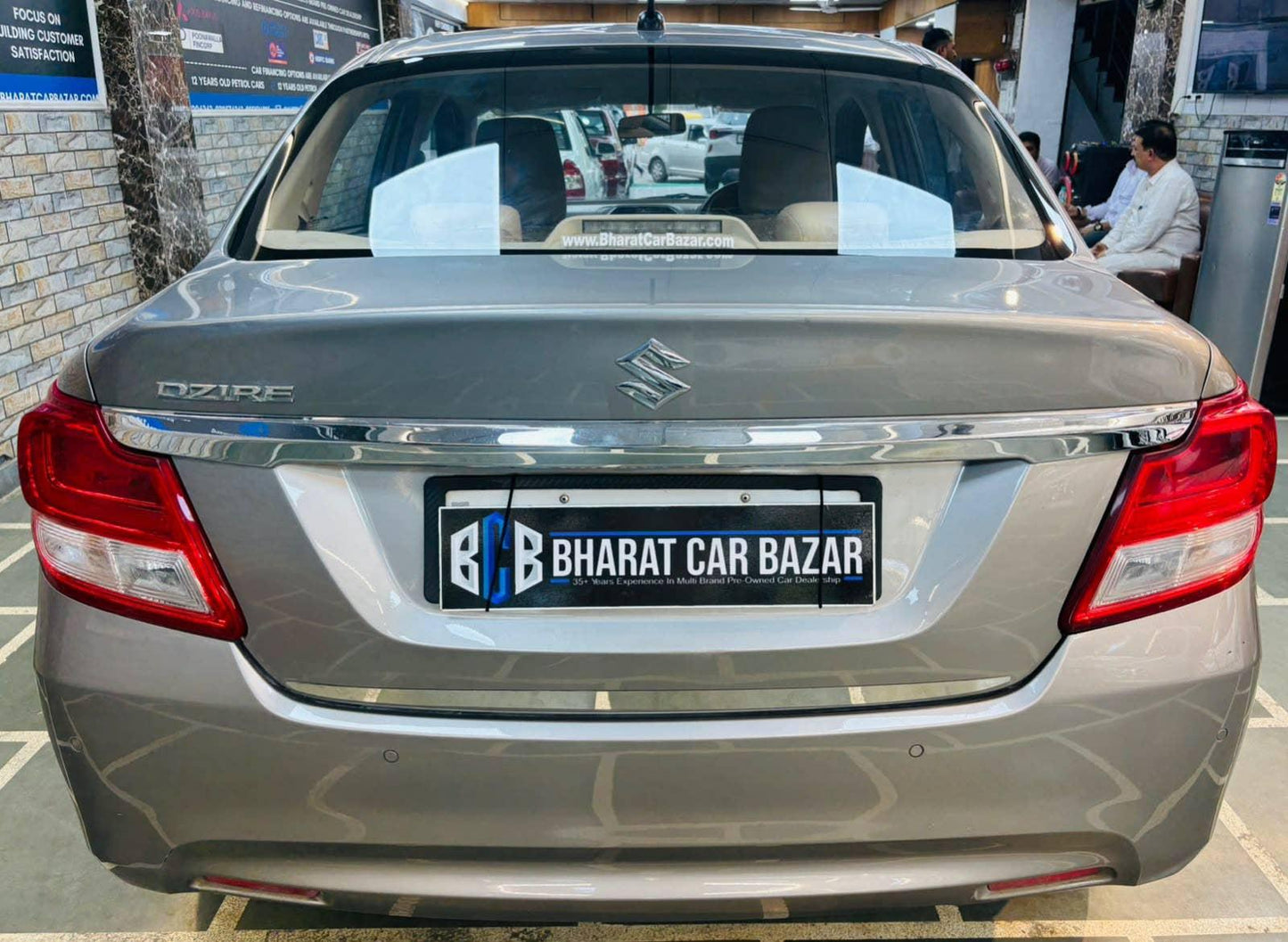 MARUTI DZIRE VXI GREEN CNG (2023)