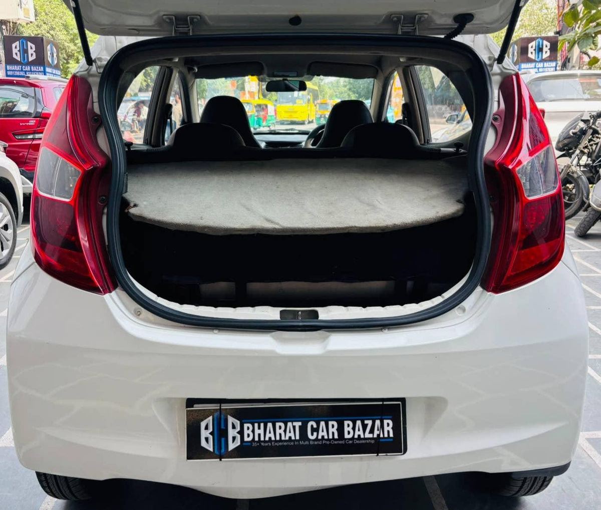 HYUNDAI EON D-LITE+ CNG (2013)