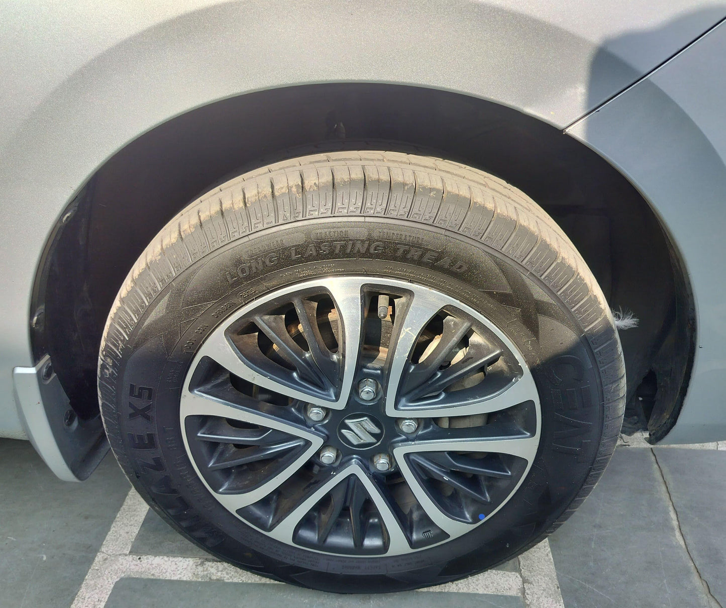 44,000 KMS MARUTI ERTIGA ZXI (O) GREEN CNG (2023)