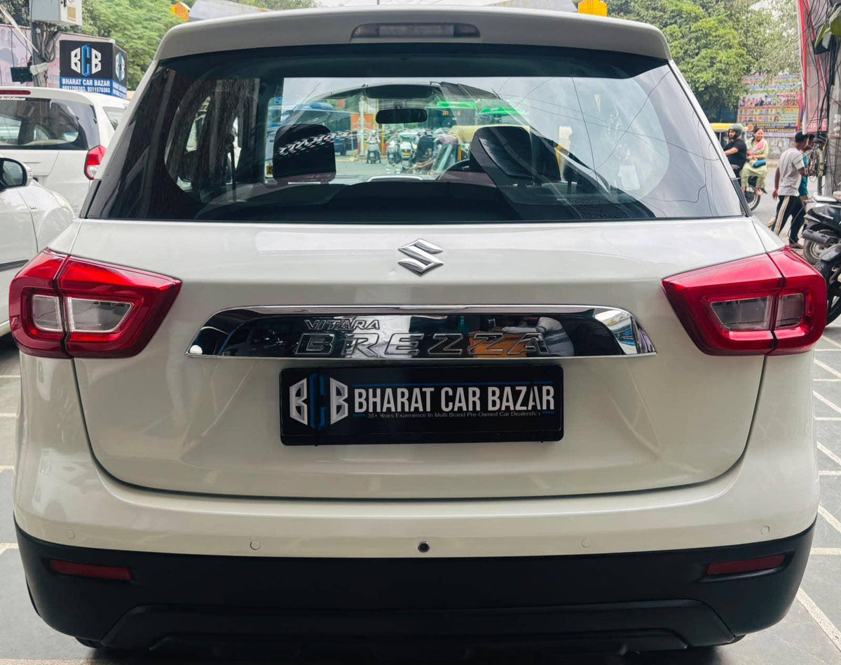 34,000 KMS MARUTI VITARA BREZZA LXI PETROL (2021)
