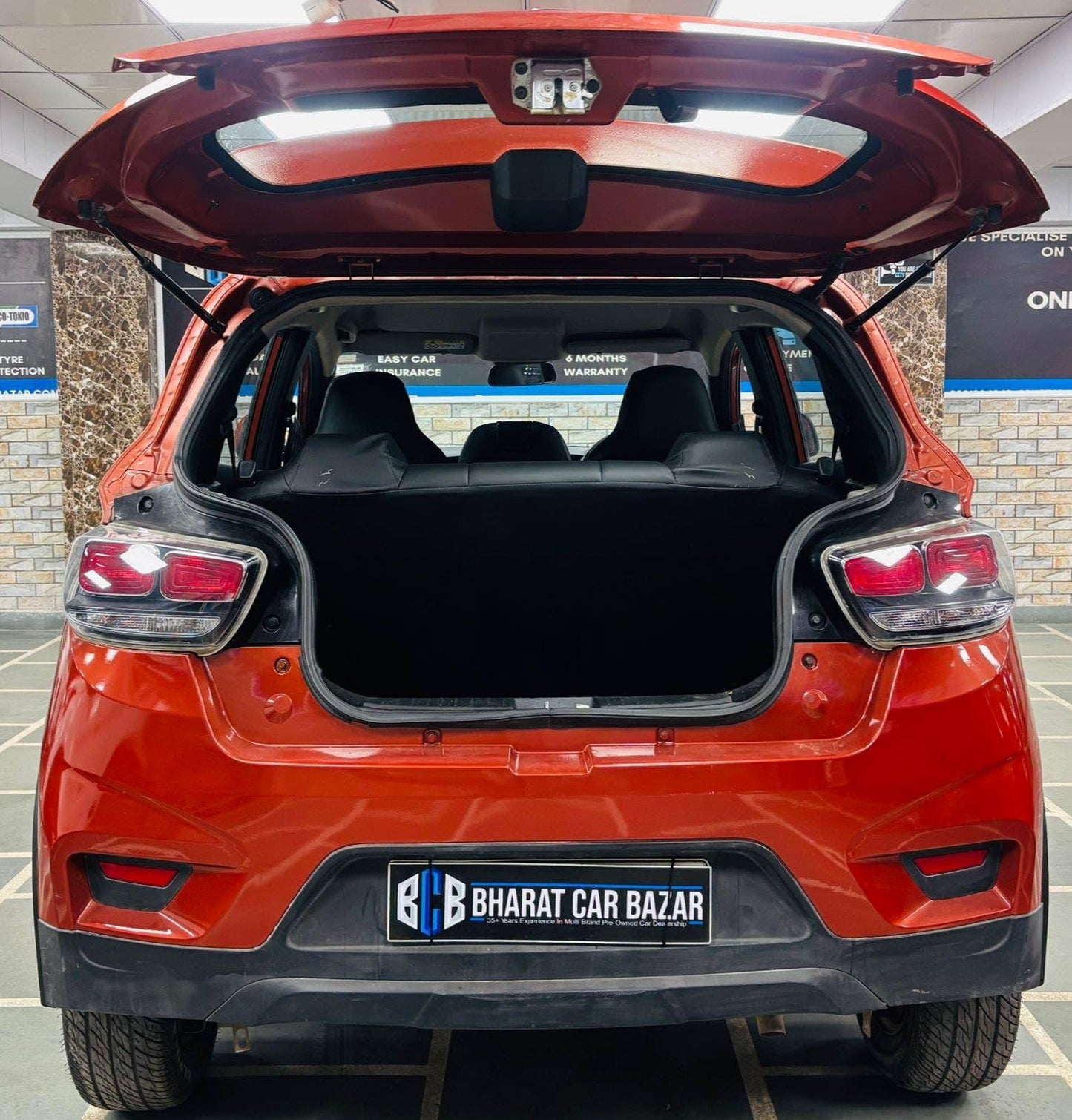 MAHINDRA KUV 100 NXT K4+ PETROL (2017)