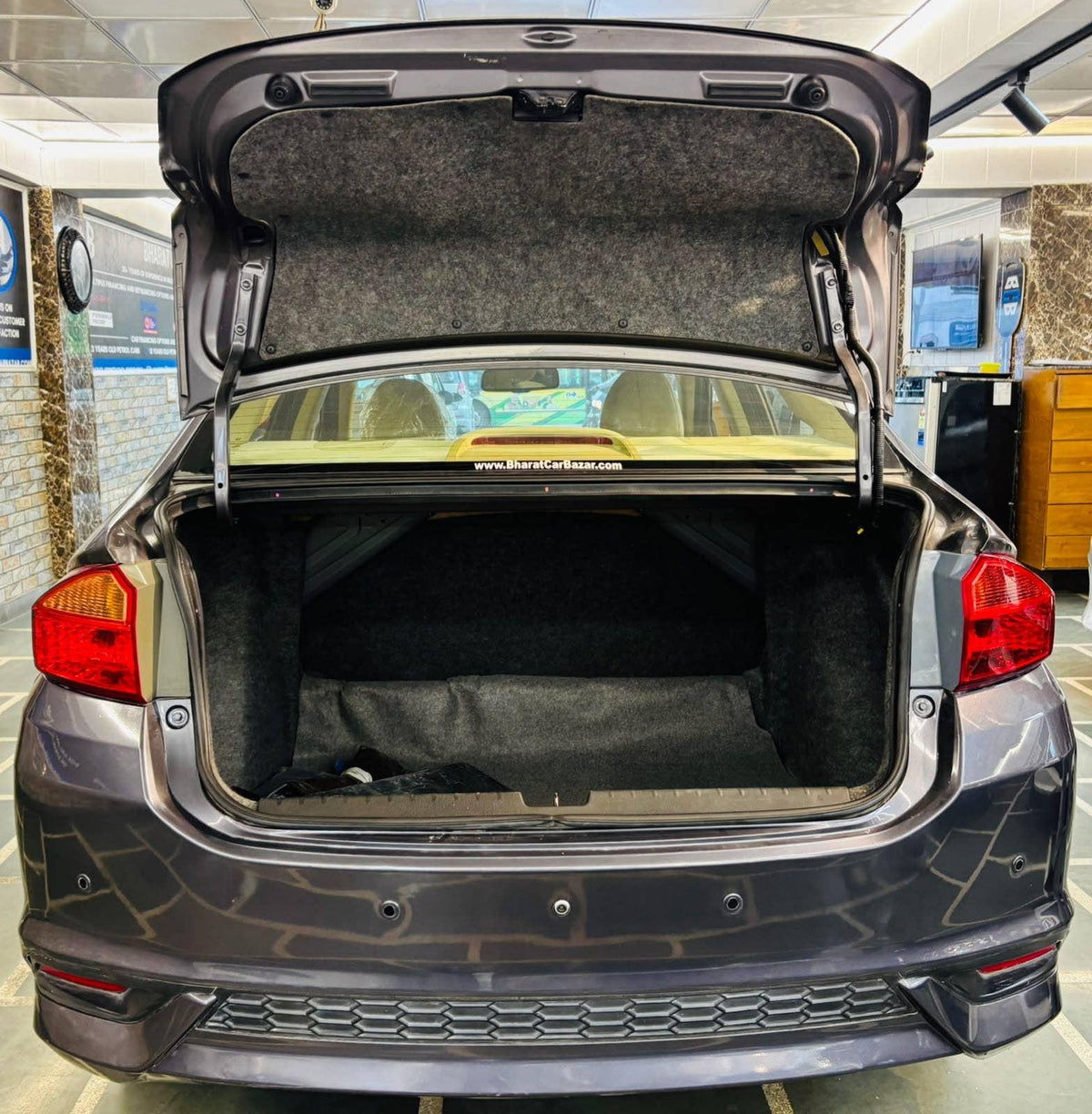 35,000 KMS HONDA CITY 1.5 SV MT I-VTEC PETROL (2018)