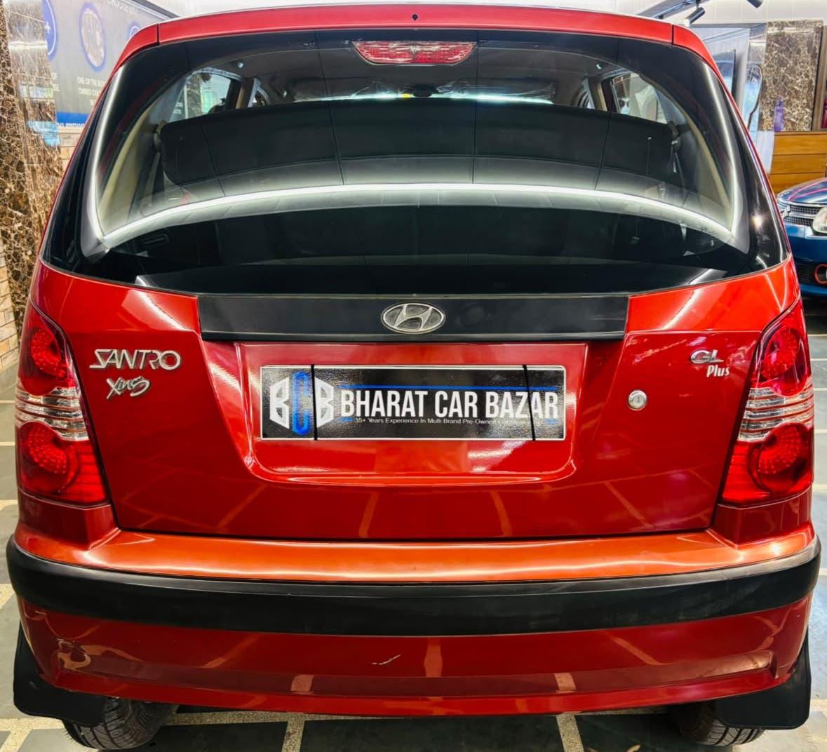 12,000 KMS HYUNDAI SANRO GL PETROL (2014)